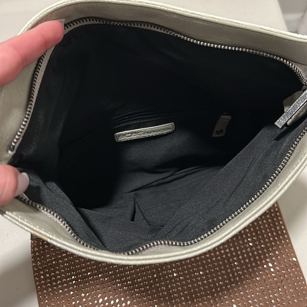 2 CLUTCHES - Picture 6 of 7